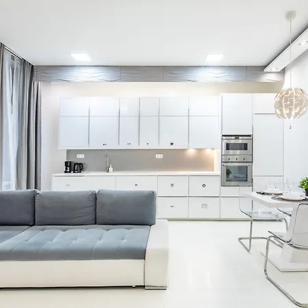 Cozy & Central With 2-bedroom Apartment Budapest