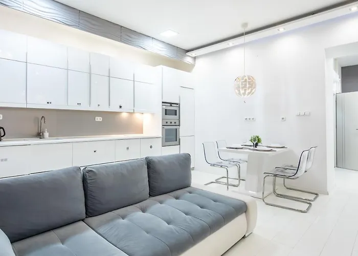 Cozy & Central With 2-bedroom Apartamento Budapeste