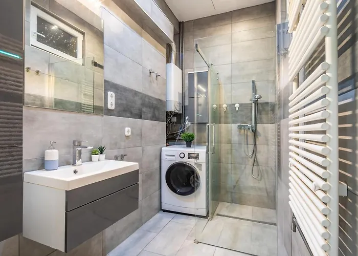 Cozy & Central With 2-bedroom Budapest