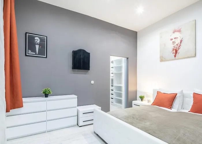 Cozy & Central With 2-bedroom Apartamento Budapeste