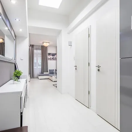 דירה Cozy & Central With 2-bedroom בודפשט
